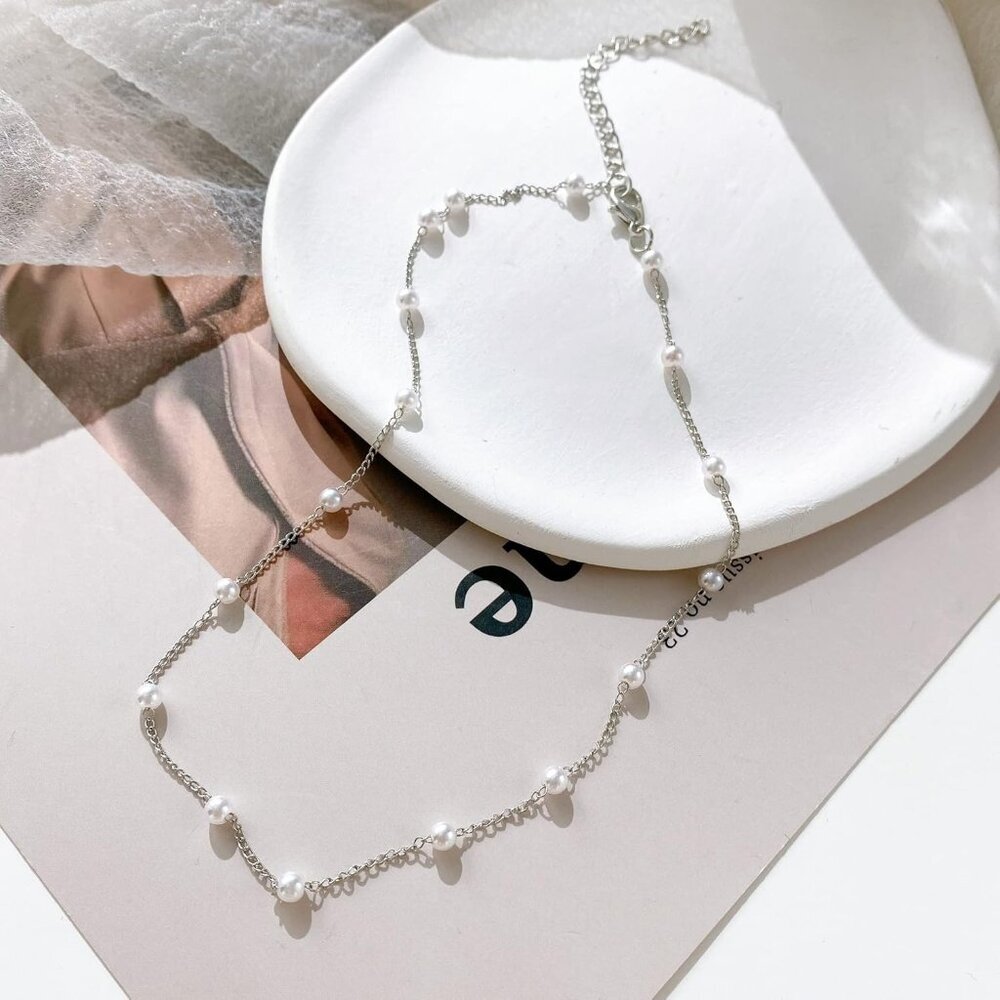 Elegant Pearl Choker Necklace with 18k Gold Chain - Adjustable & Hypoallergenic - Picture 5 of 7